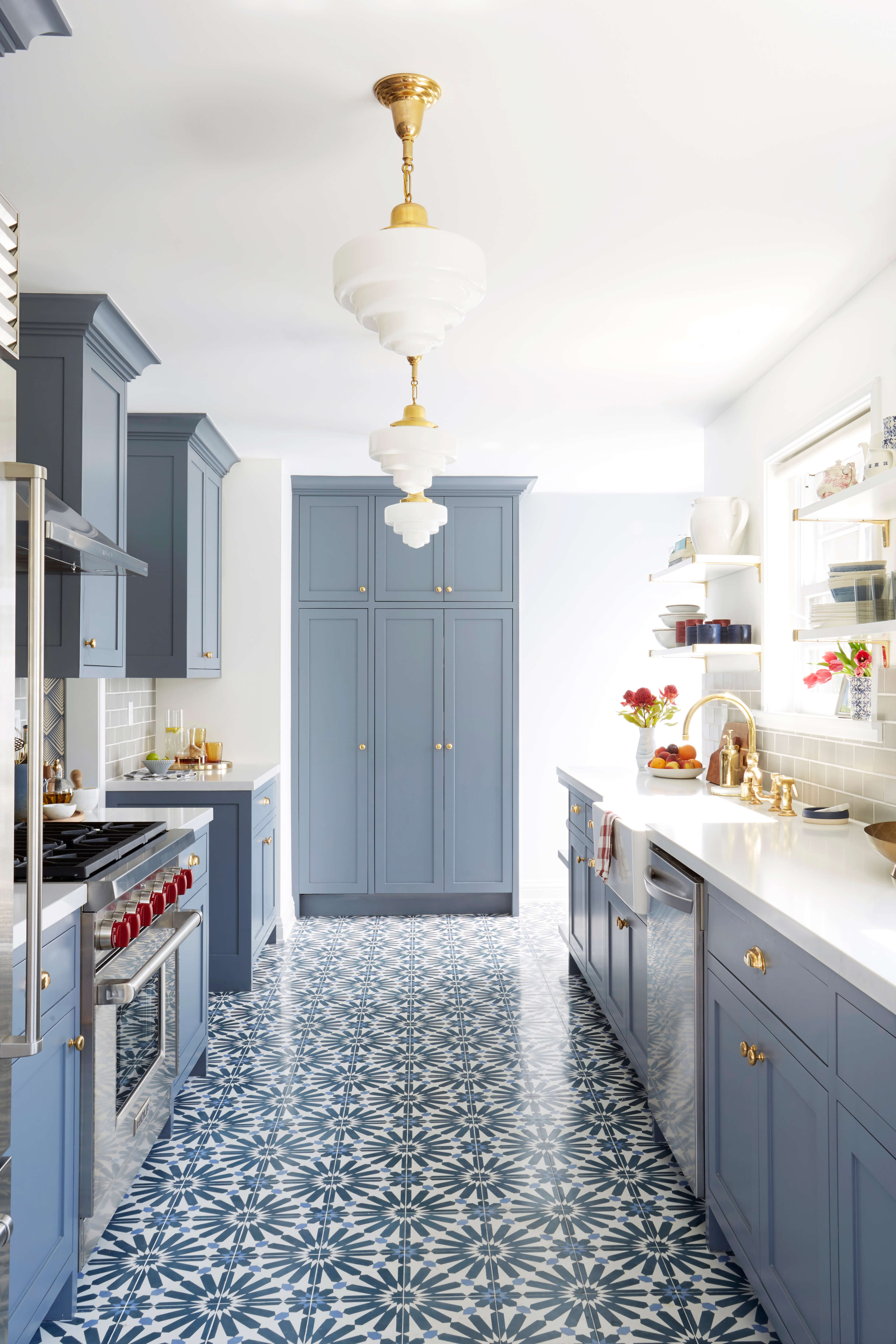 Blue and White Kitchen Decor Inspiration {40 GORGEOUS Ideas Now