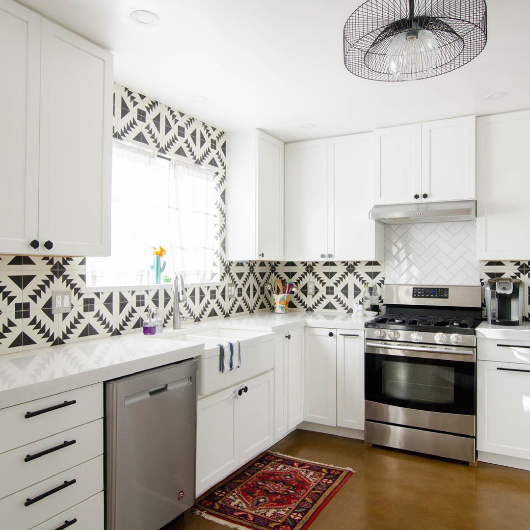 Stove Backsplash: Kitchen Ideas and Inspiration | Hunker Stove Backsplash: Kitchen Ideas And Inspiration | Hunker