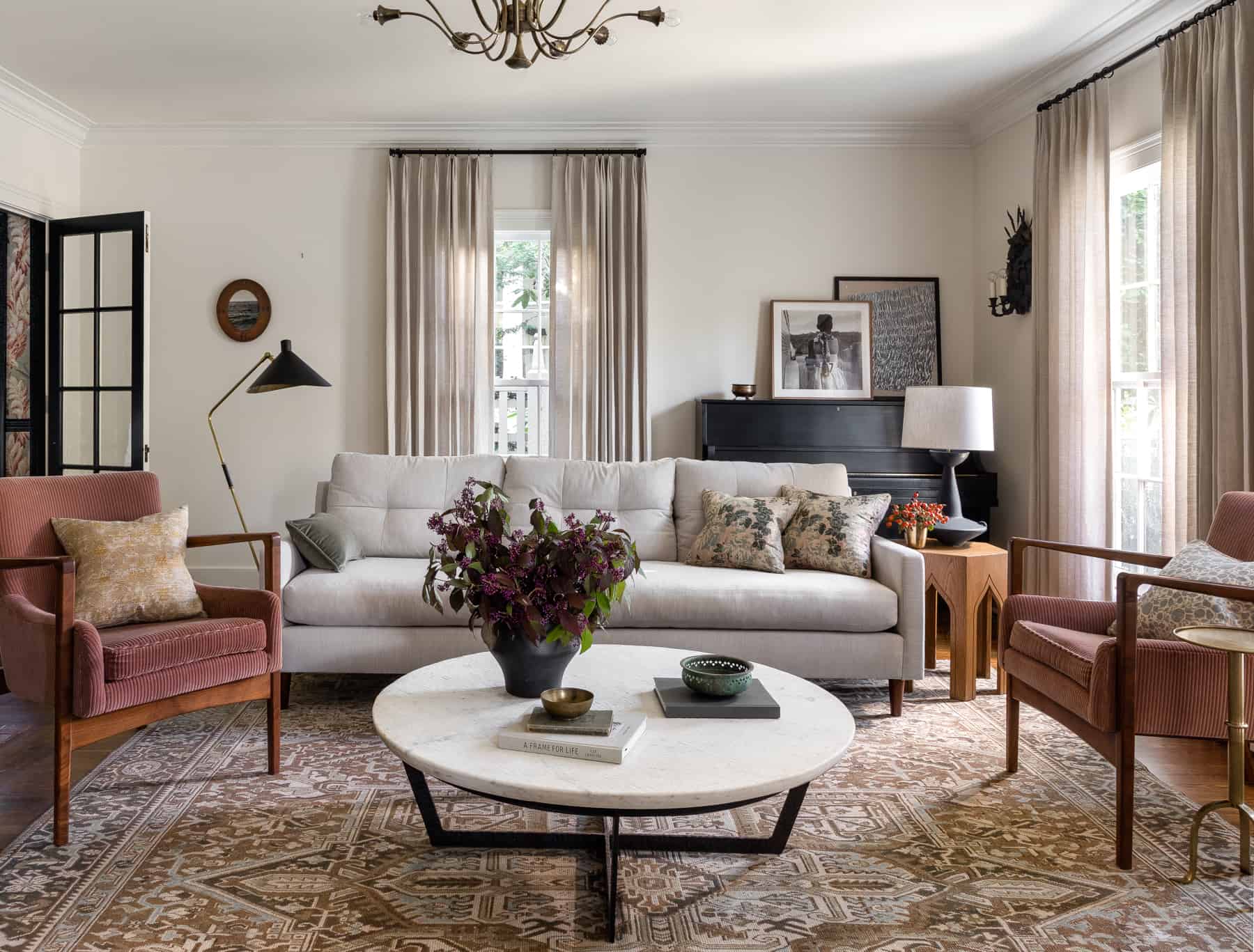 How to Put a Modern Twist on the Classic Hollywood Regency Style - Calming  Ground Interiors