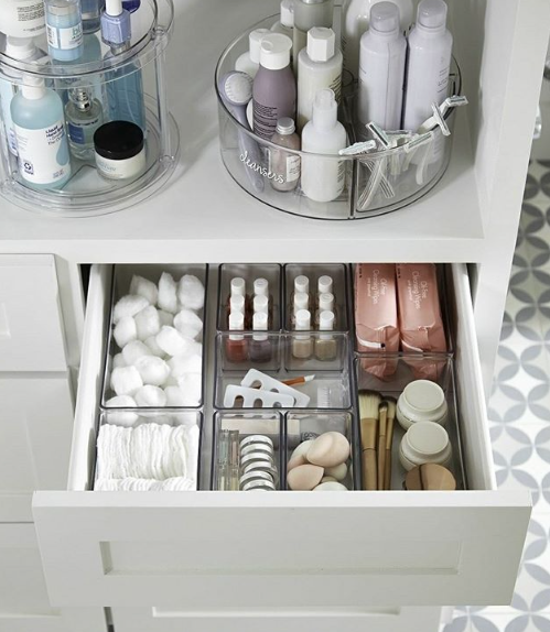 9 Useful Small Bathroom Organization Hacks to Try – Drawer Essentials