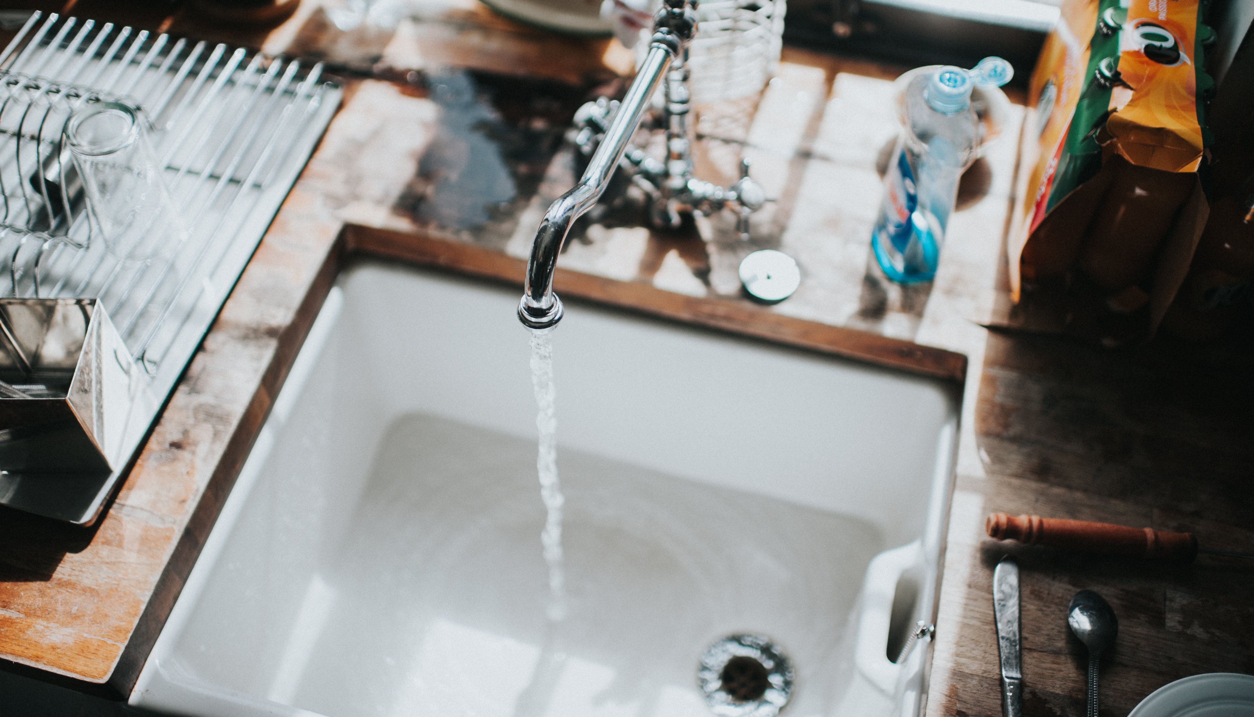 3 Ways to Unclog a Drain with Salt and Vinegar - The Tech Edvocate