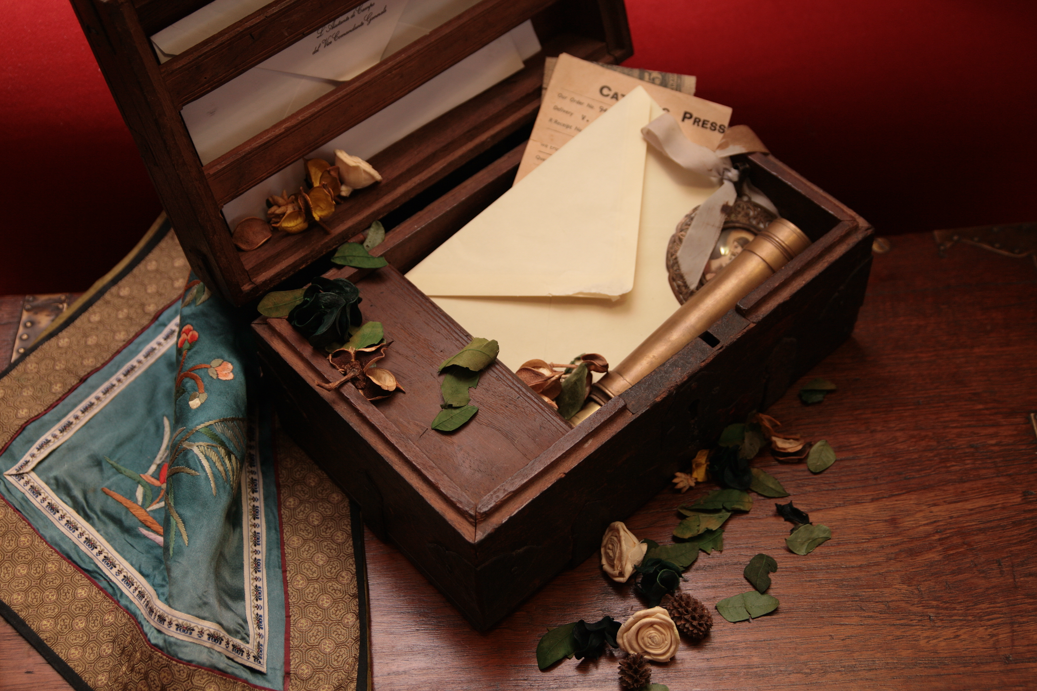 3 Ways Locksmiths Can Make Antique Boxes and Trunks Functional