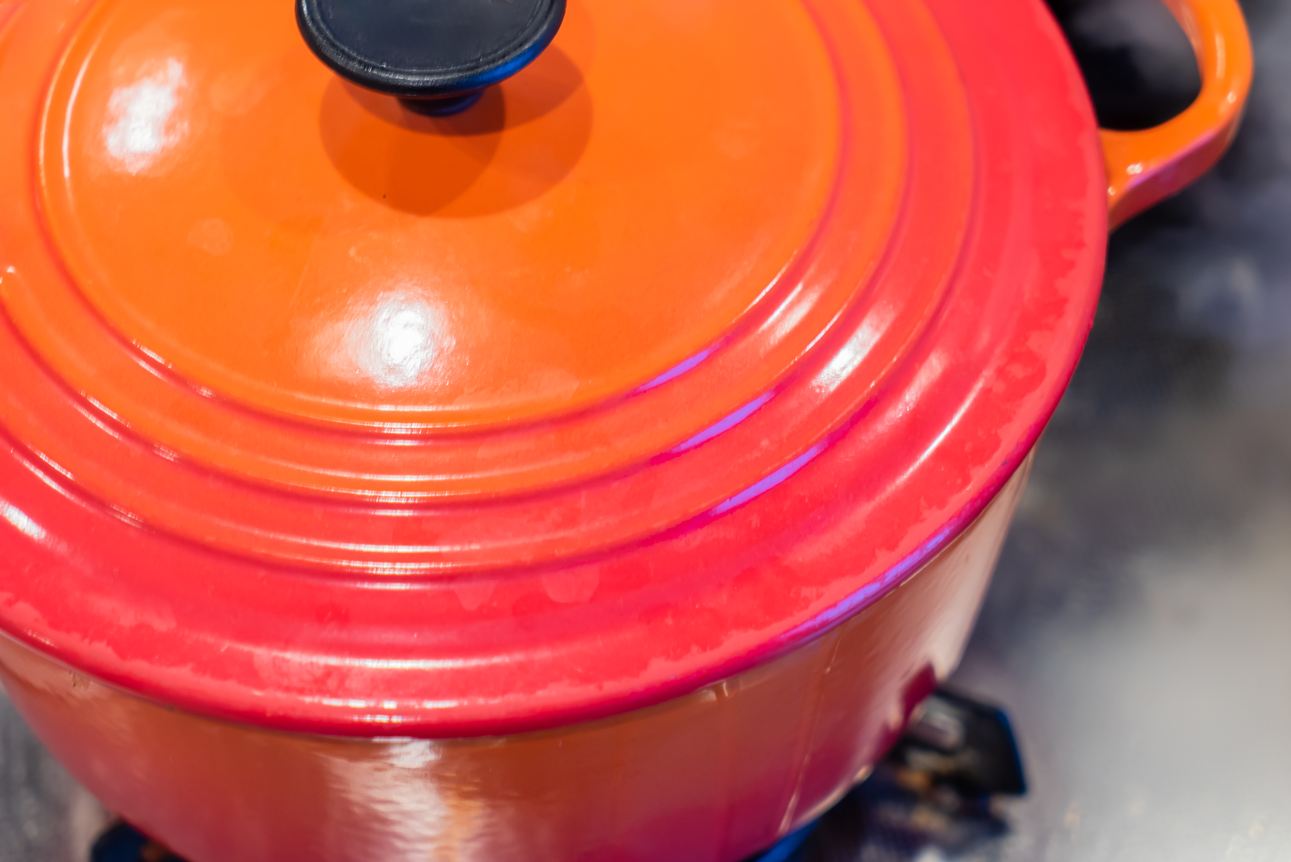 What Is Porcelain Enamel Cookware?