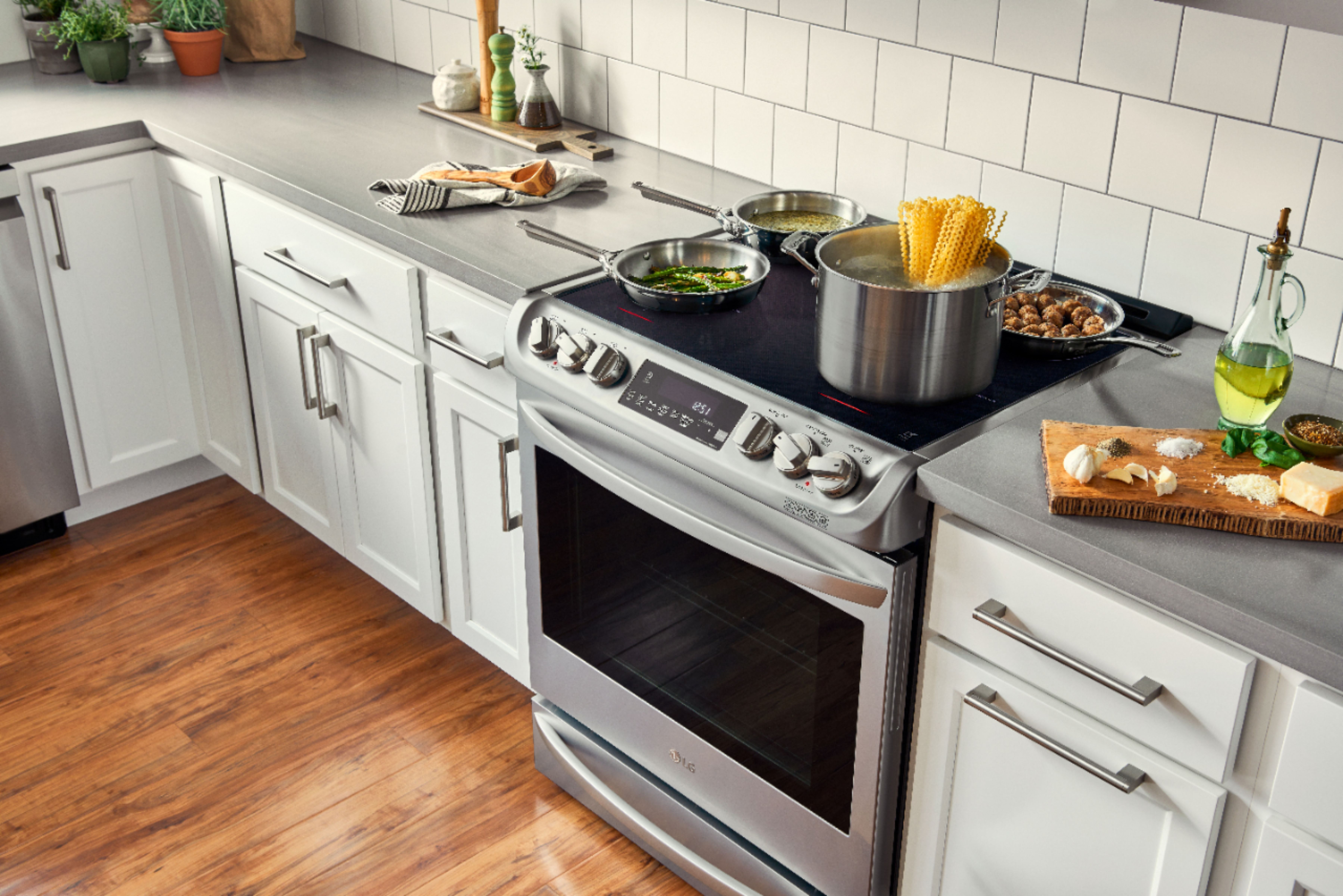 Is an Induction Stove for You? Here Are the Pros and Cons.