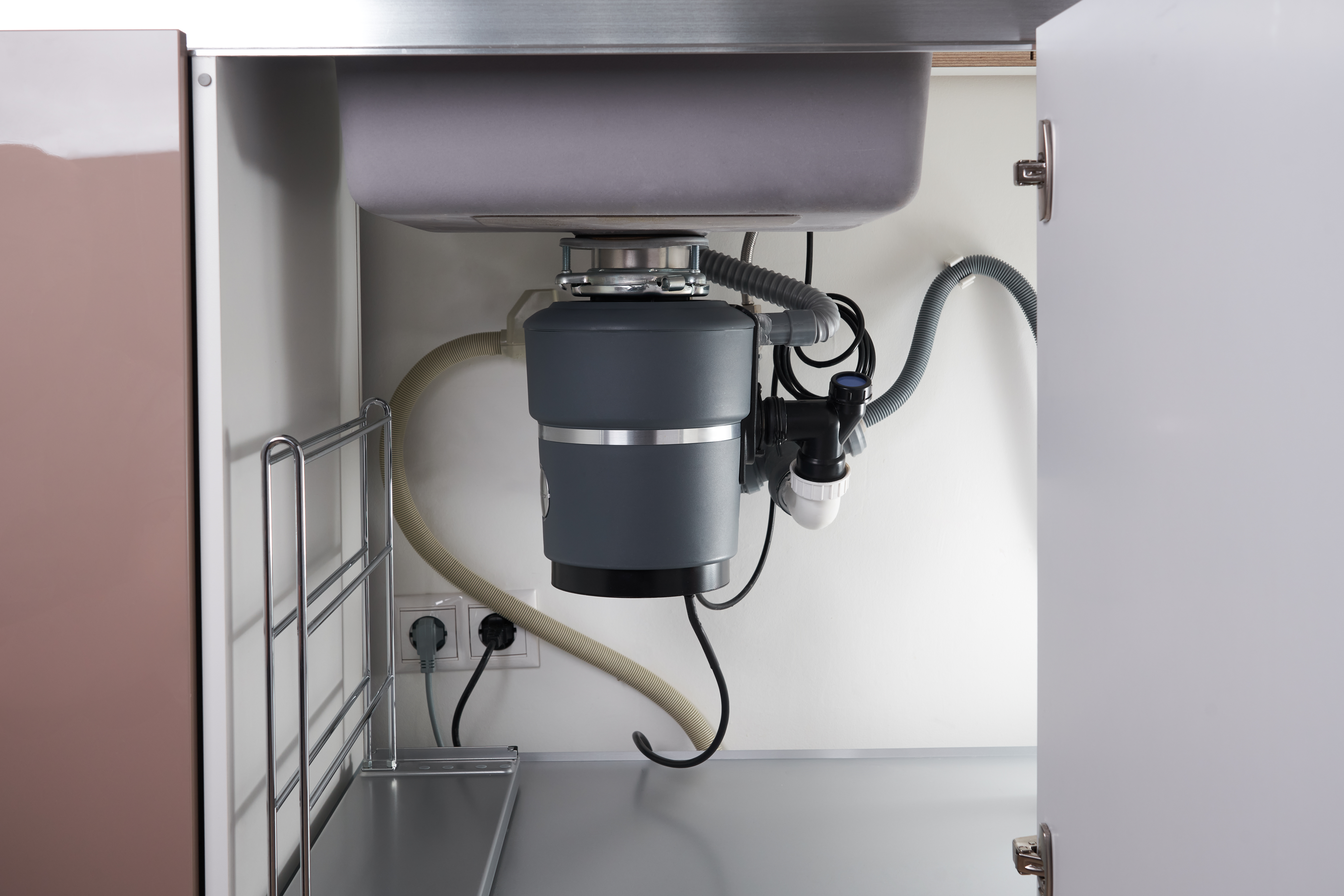 Making Garbage Disposal Connections To