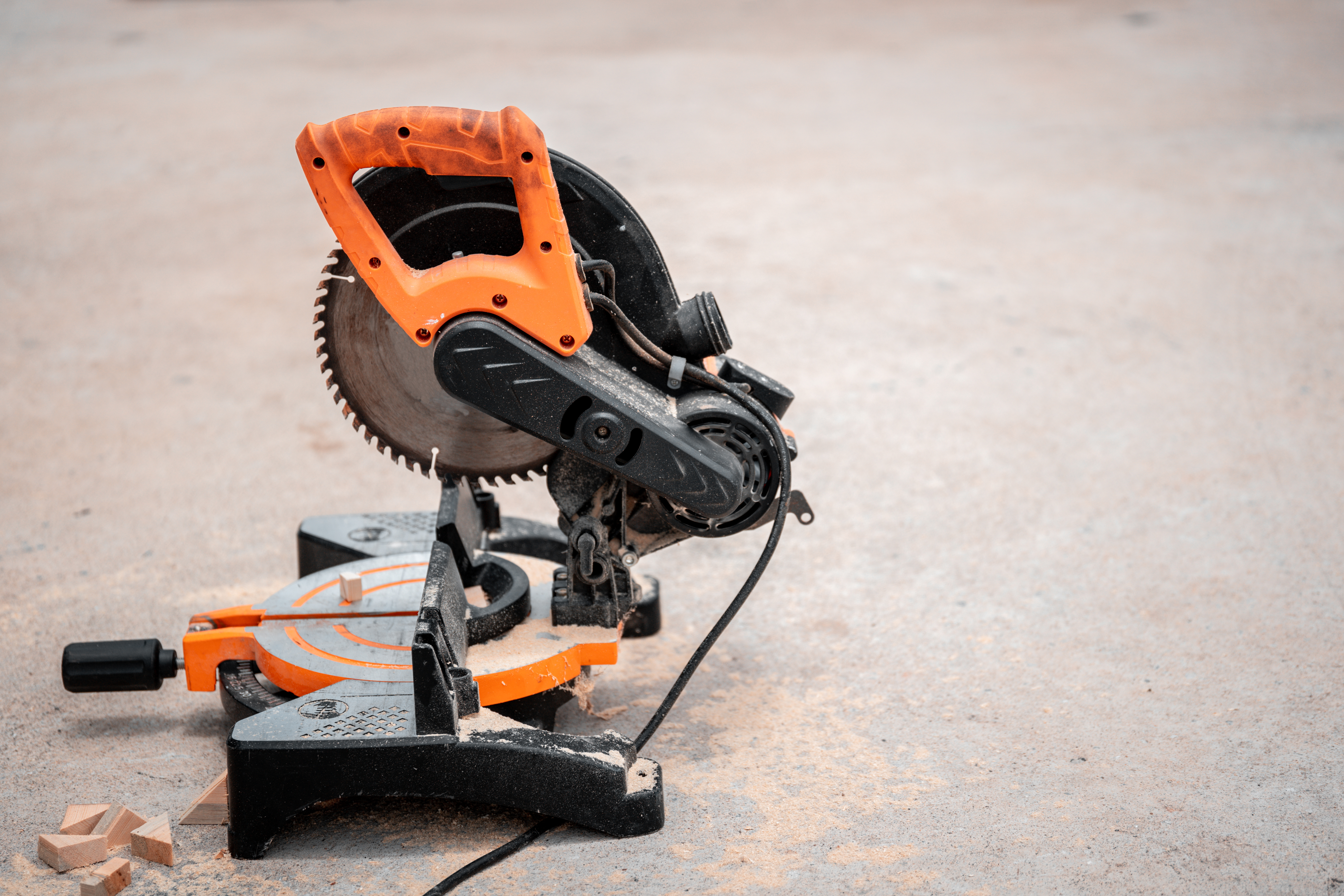 Cutting asphalt deals with circular saw