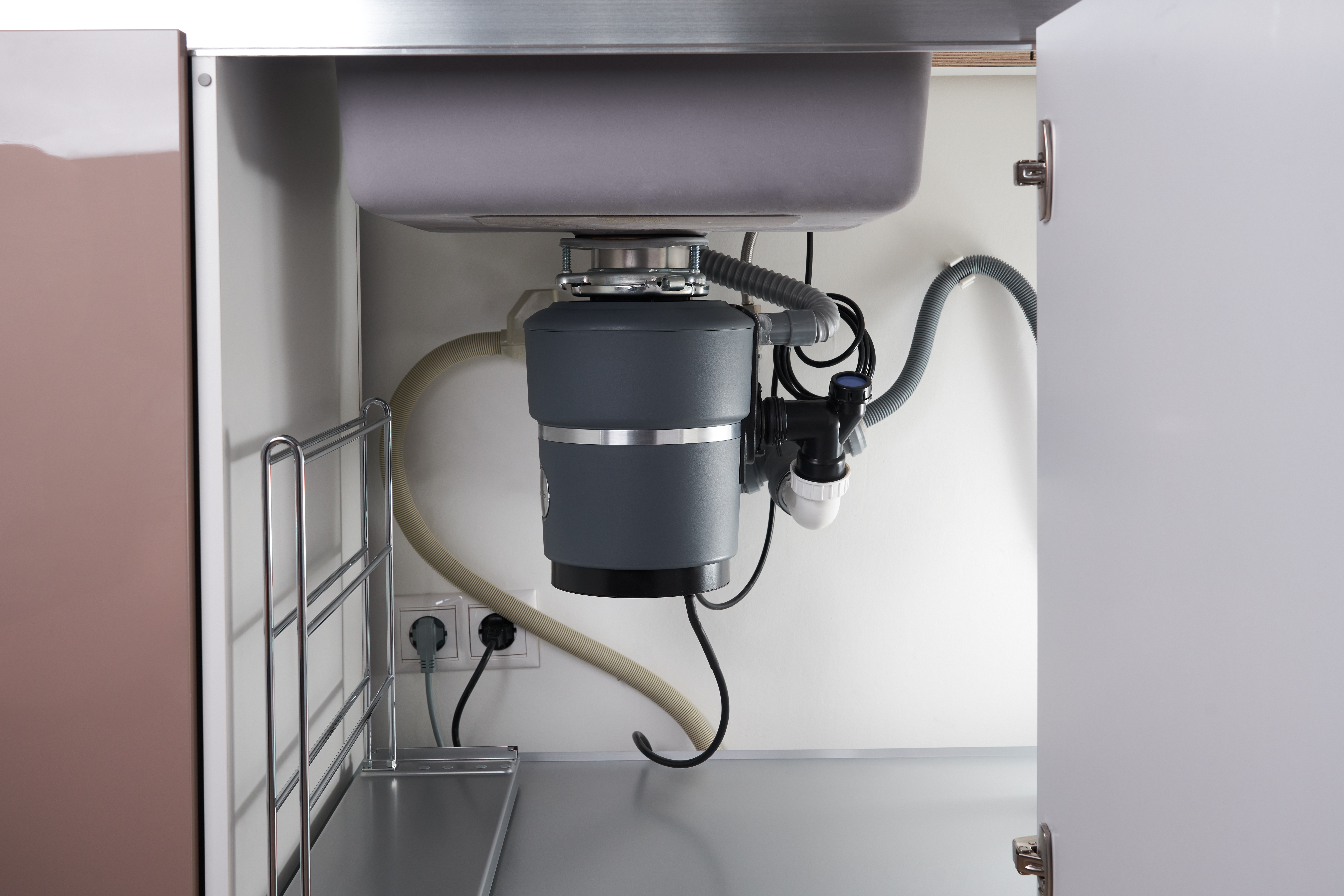 Hook dishwasher store to garbage disposal