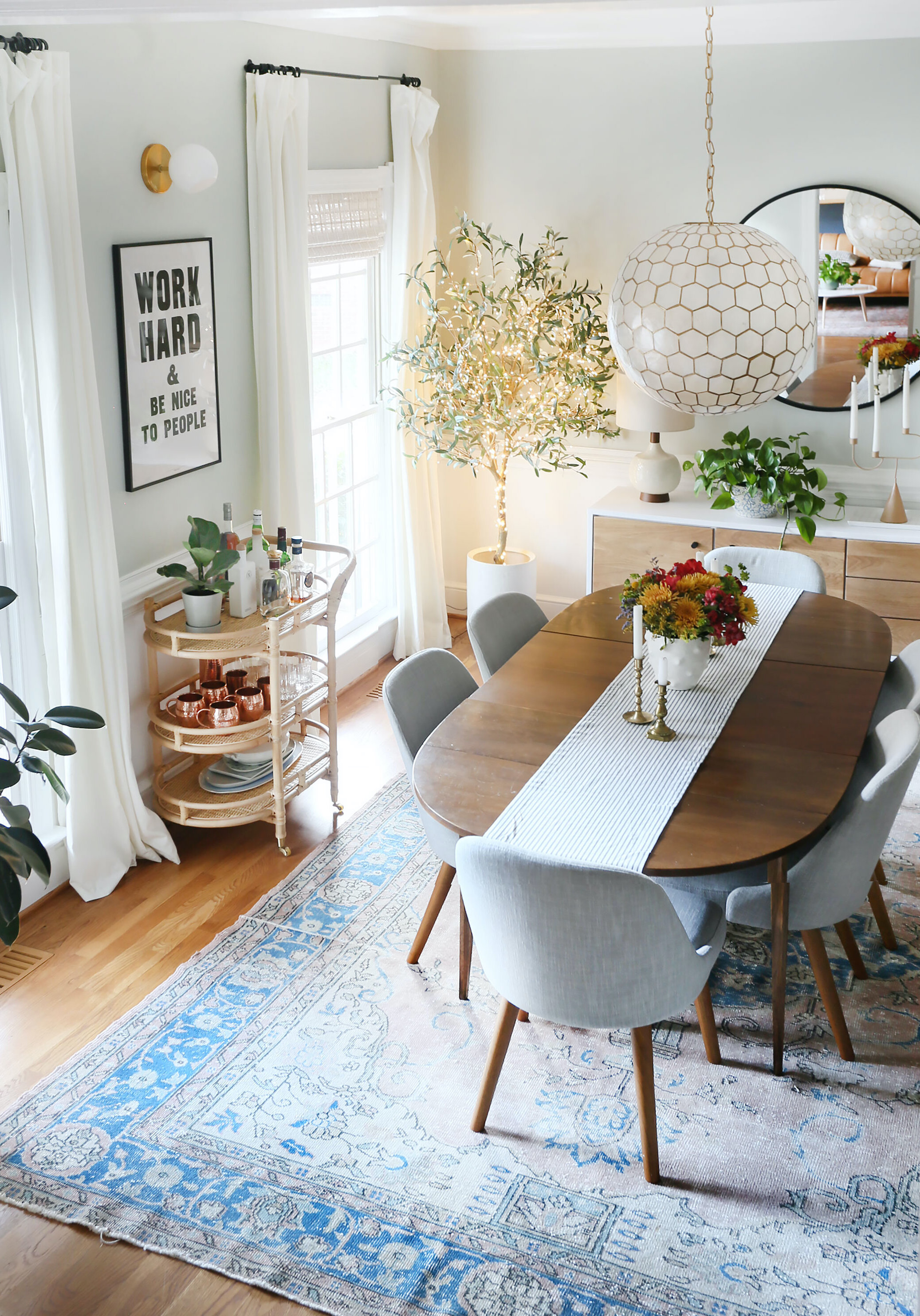 22 Dining Table Decor Ideas That Will Make You Smile in 2023