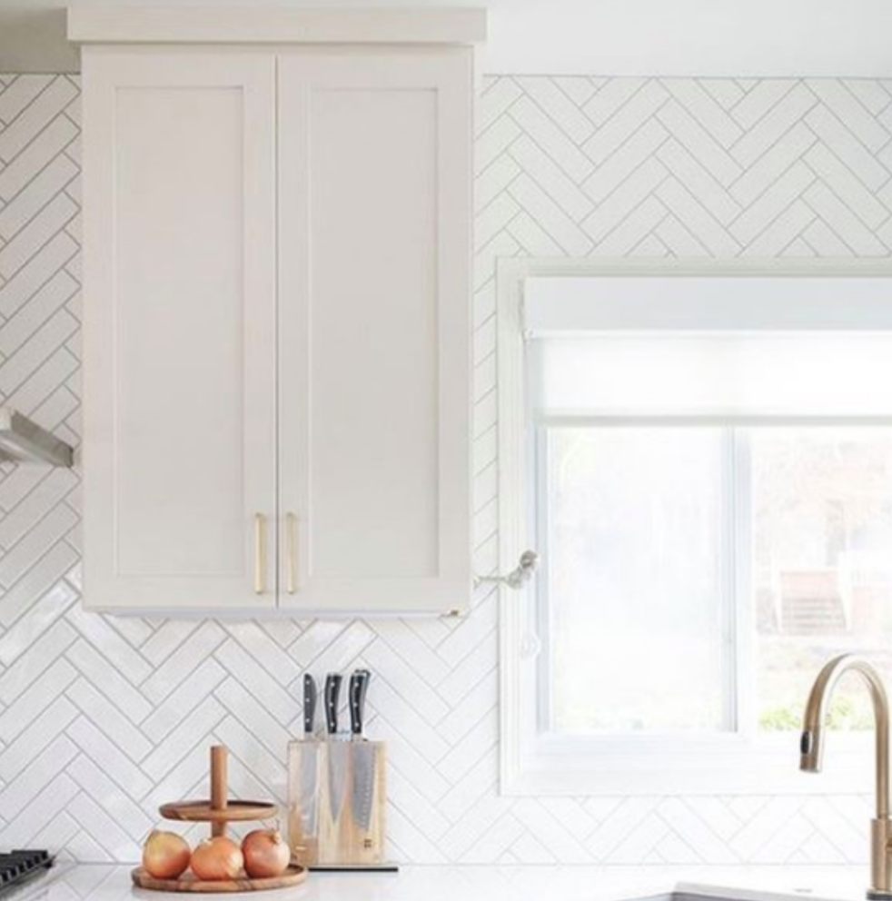 12 Great Grout Colors To Use With White Tile | Hunker