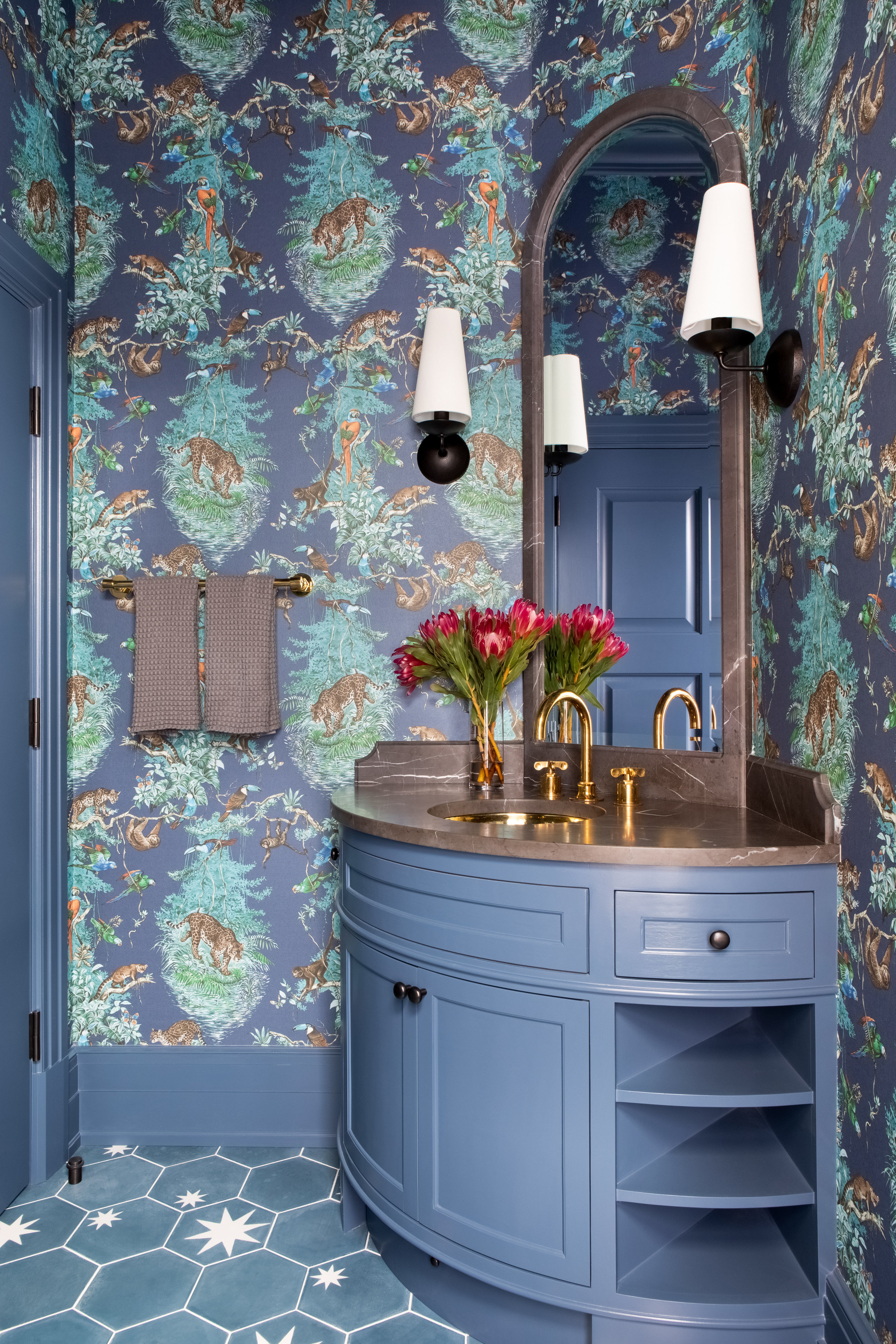 20 Small Bathroom Vanities That Make a Big Impact