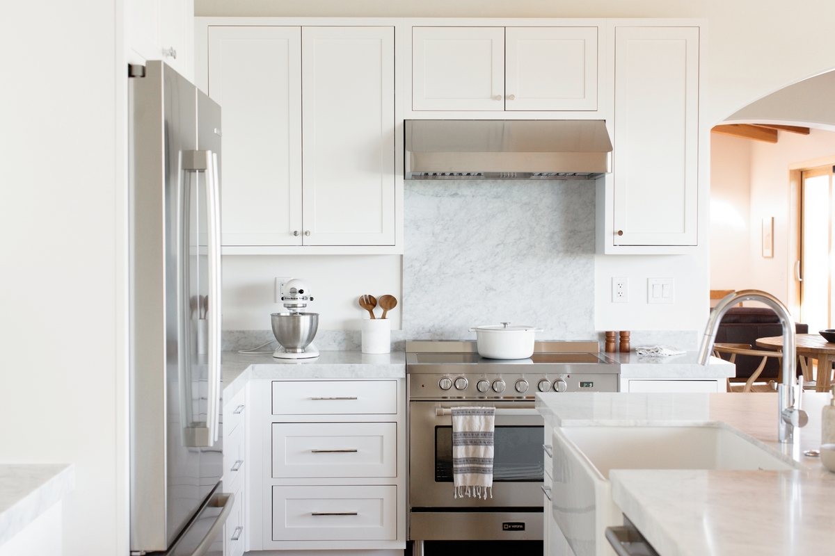 12 Stunning Ideas for Stenciling a DIY Kitchen Backsplash Design