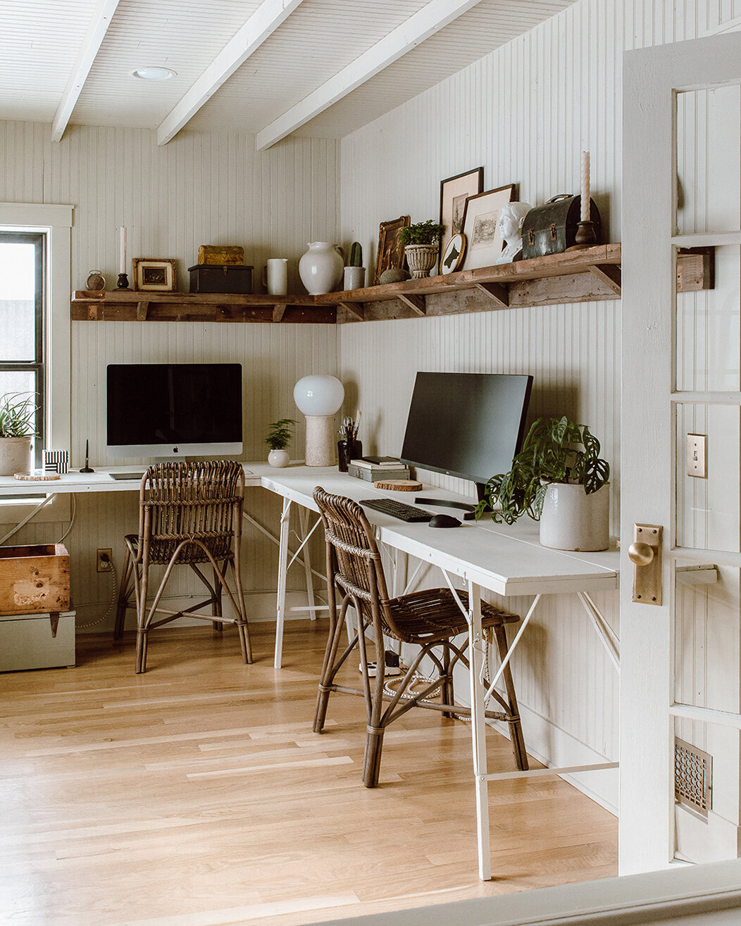 25 Home Office Shelving Ideas For Smarter Organization - DigsDigs