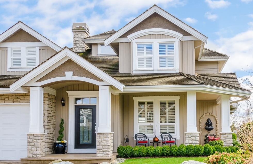 house colors with light brown roof