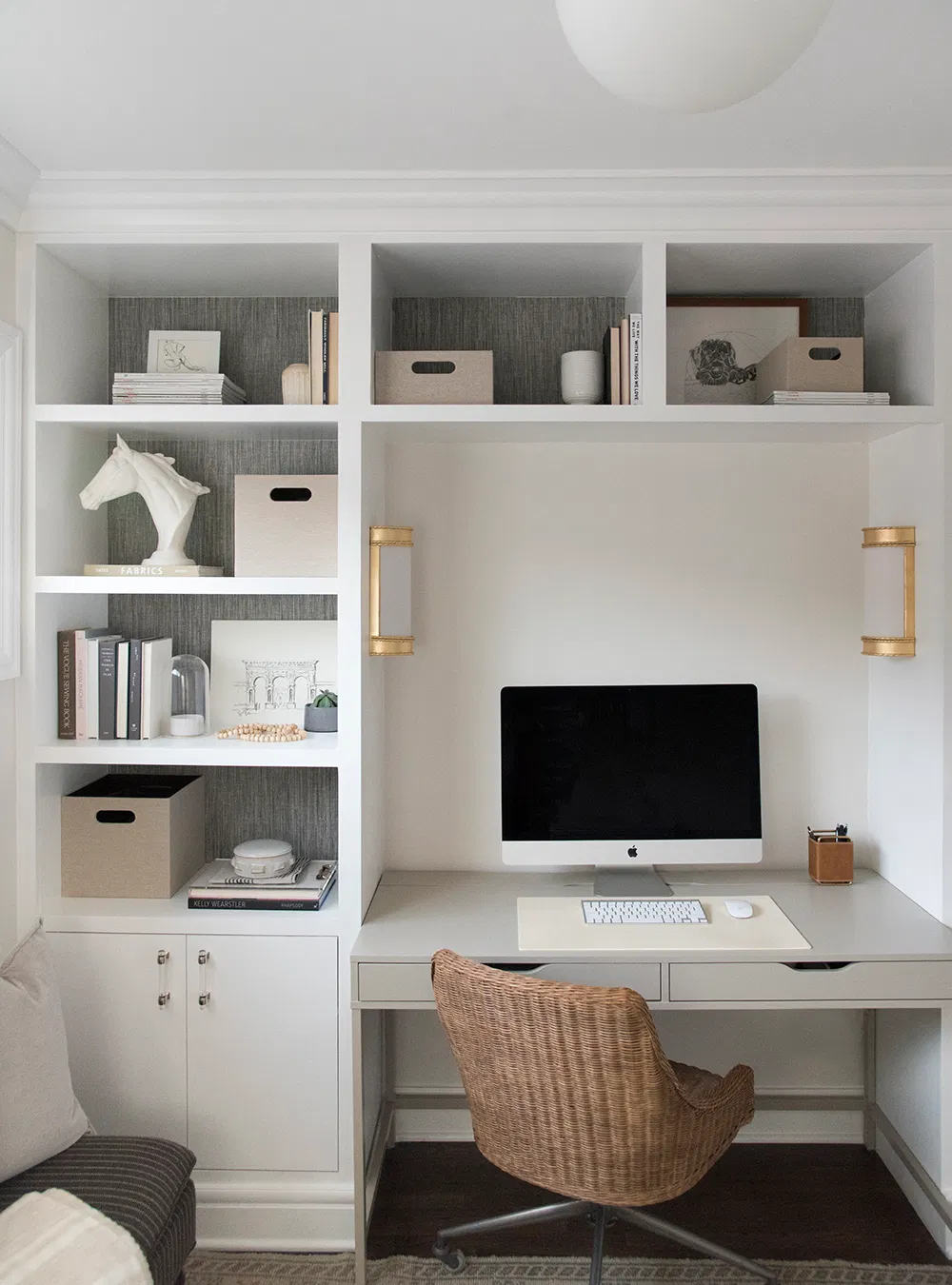 30 Timeless Neutral Home Office Décor Ideas - DigsDigs