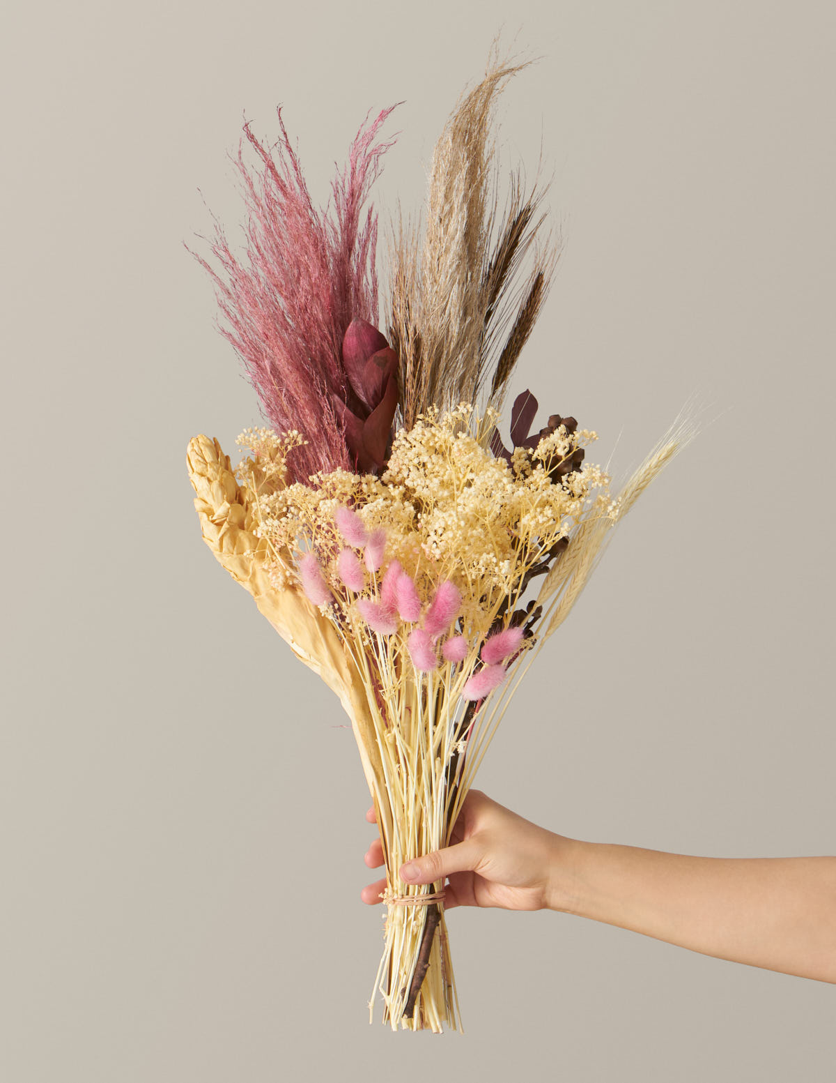 Neutral Dried Flowers. Grab and Go Bouquet. A Bunch of Dried