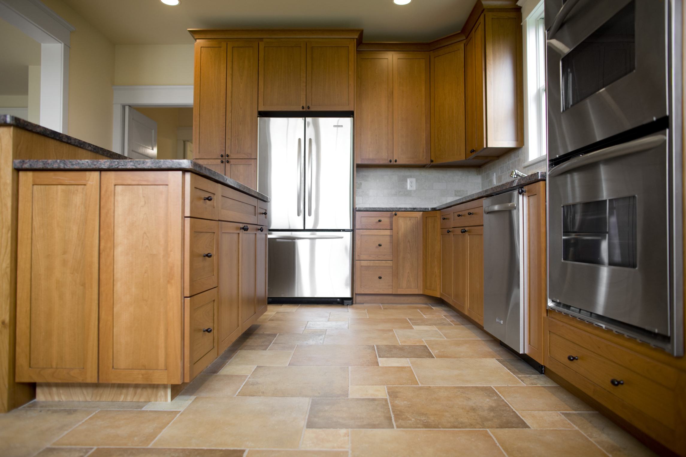 Color Floors Match Light Maple Cabinets