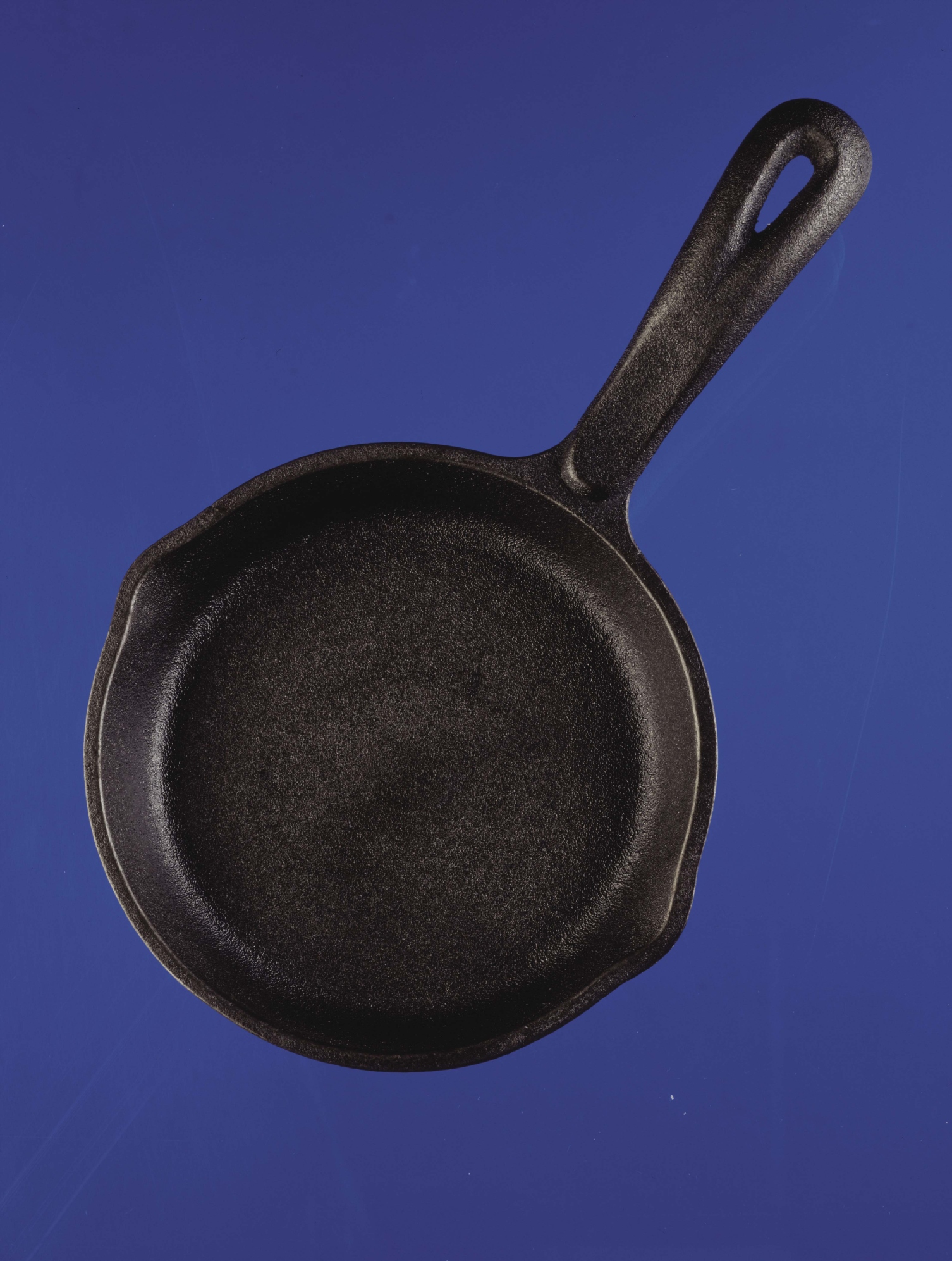 How to Identify Antique and Vintage Cast Iron Skillets 