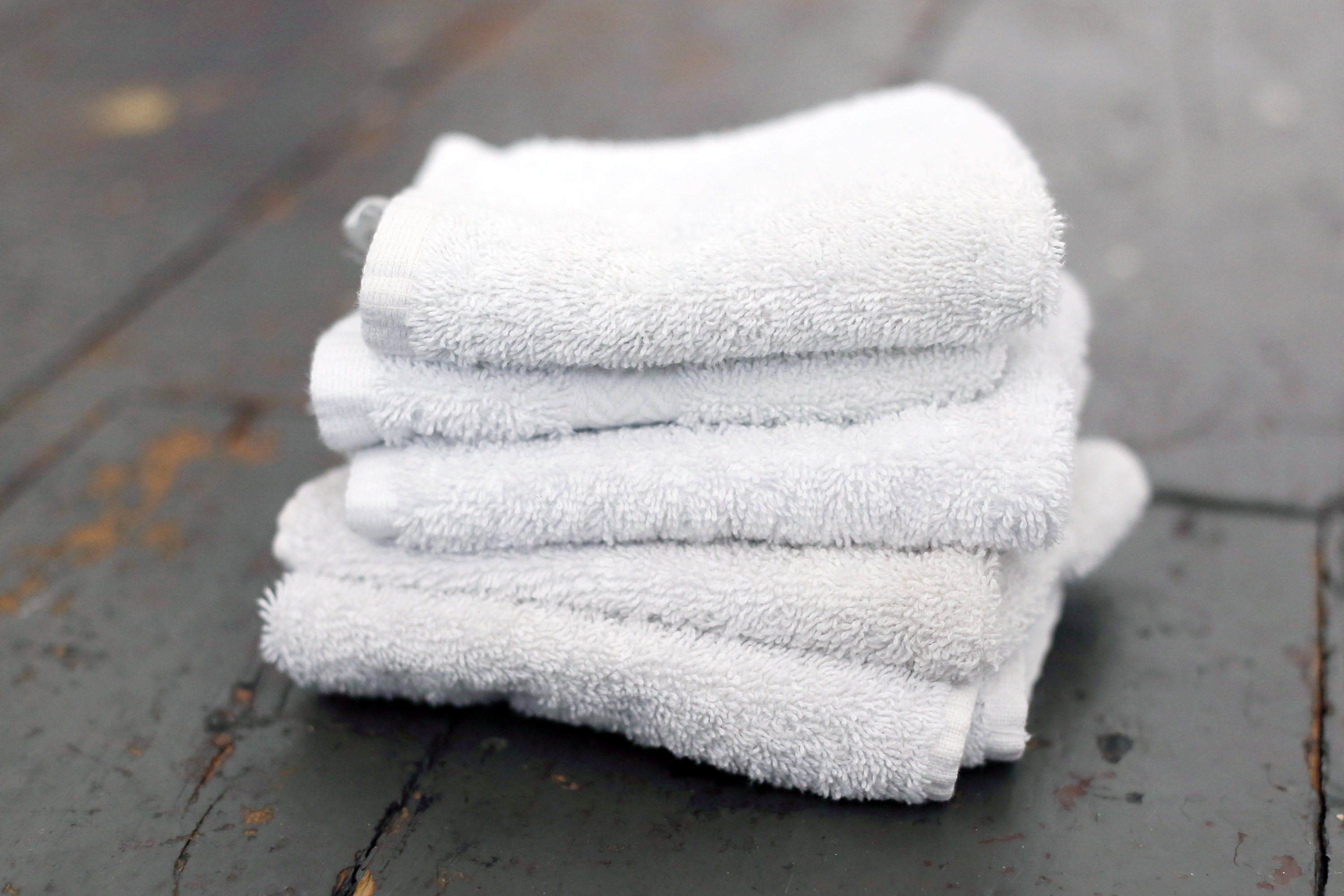 How Hotels Keep Towels White: Tips and Tricks - Creative Homemaking