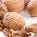 walnut skin remove stains tree grow walnuts