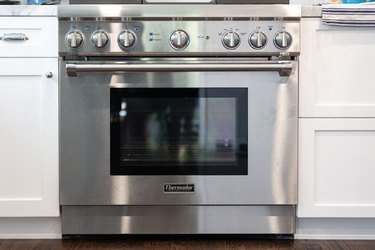 What Are Steam Ovens? — Benefits of Cooking With Steam