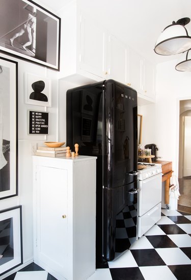 Black and White Checkerboard Kitchen Floor