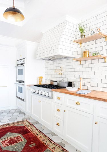 15 Kitchen Countertop Cabinet Ideas Guaranteed to Add Old-World Charm, Hunker