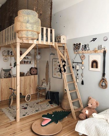 Scandinavian kids bedroom idea with IKEA rattan pendant in Scandinavian kids room