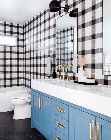 Playful Meets Sophisticated in This Stylish Childrens’ Bathroom