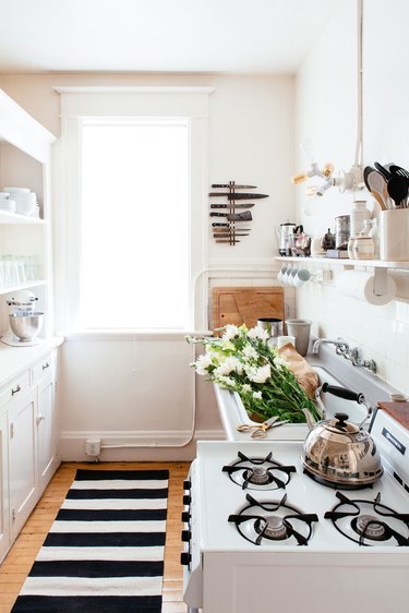 14 Ways to Update an Ugly Rental Kitchen