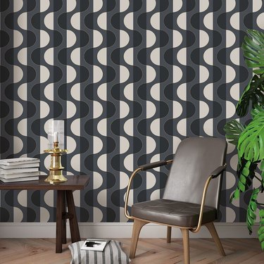 Midcentury modern wallpaper with curved shapes in sitting room