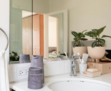 A wall of mirror makes a great backsplash.