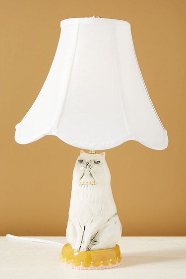 lamp with cat-shaped base
