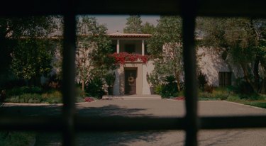 california mansion, still image from the holiday