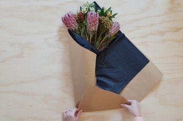 How to Expertly Wrap a Bouquet of Flowers from the Grocery Store