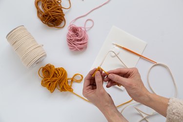 How to make a DIY Wrapped Rope Circle Mirror