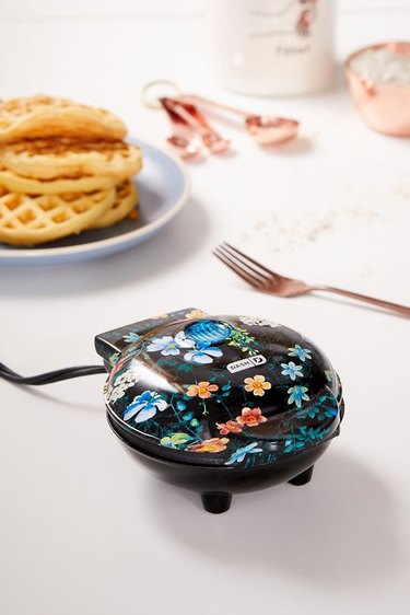 urban outfitters waffle maker