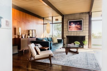 midcentury-style living room