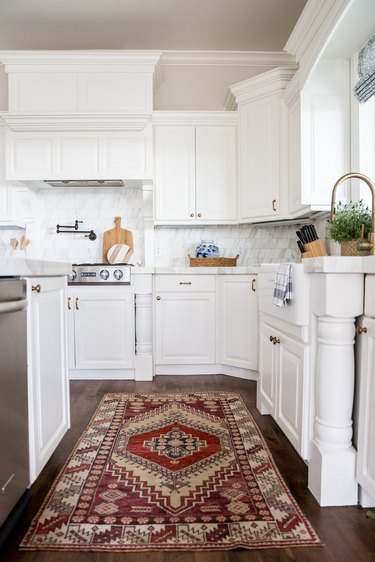 10 Kitchens That Will Make You Reconsider a Stone Tile Backsplash | Hunker