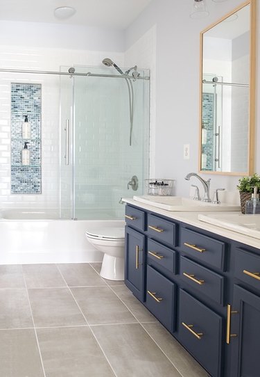 7 Glass Tile Bathroom Ideas Worthy of Your 