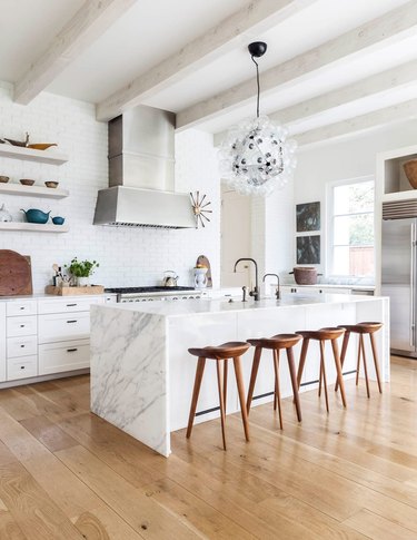 Behold, 10 Transitional Kitchen Ideas That Will Stop You in Your Tracks ...