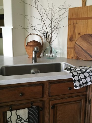 White countertops