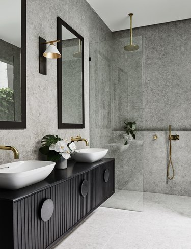 stone tile bathroom