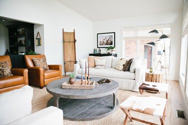 rustic family room ideas with leather arm chairs and gray coffee table
