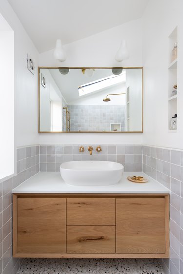 8 Bathroom Mirror Ideas to Make Your Space Shine! - Driven by Decor