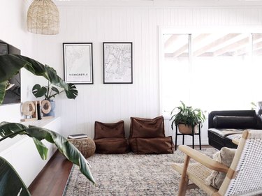 boho coastal living room with earth tones furniture