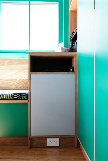 small kitchen dishwasher