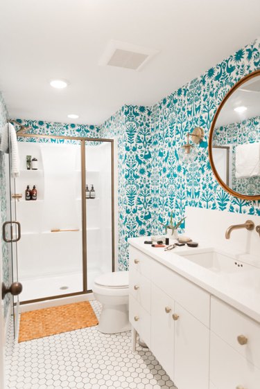 bathroom wallpaper idea with turquoise wallpaper