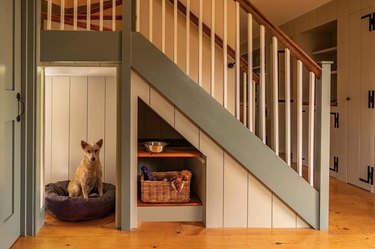 Dog house outlet build under stairs