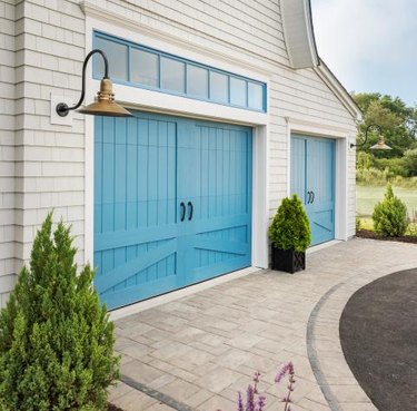 faux wood carriage house doors