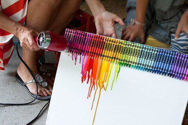 diy crayon art